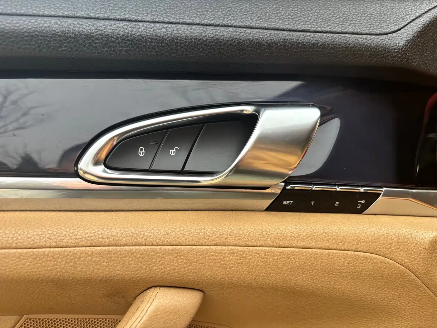 Porsche Panamera 2013 Panamera Platinum Edition 3.6L фото 8