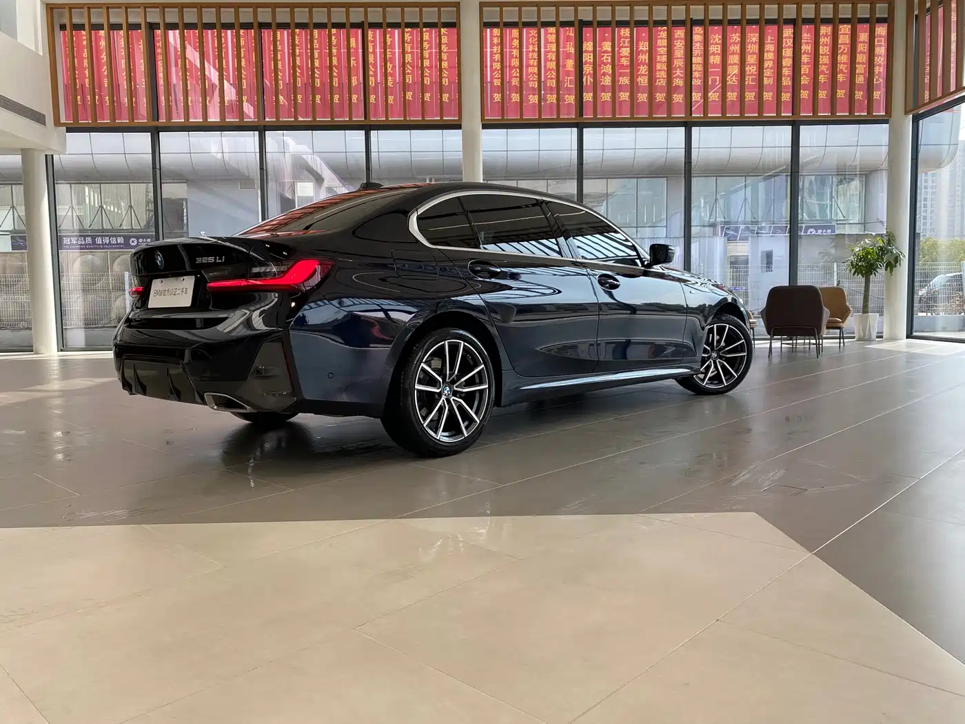 BMW 3 Series 2023 325Li M Sport Package фото 9
