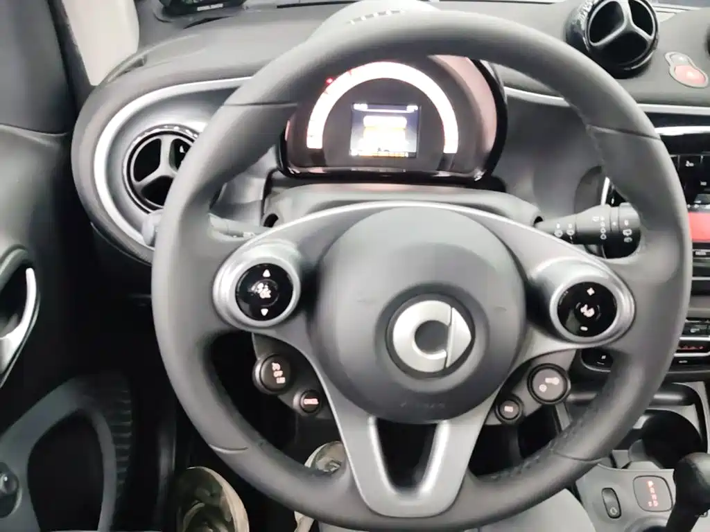 smart fortwo 2019 2019 0.9T 66kW Hardtop Wind Edition China VI