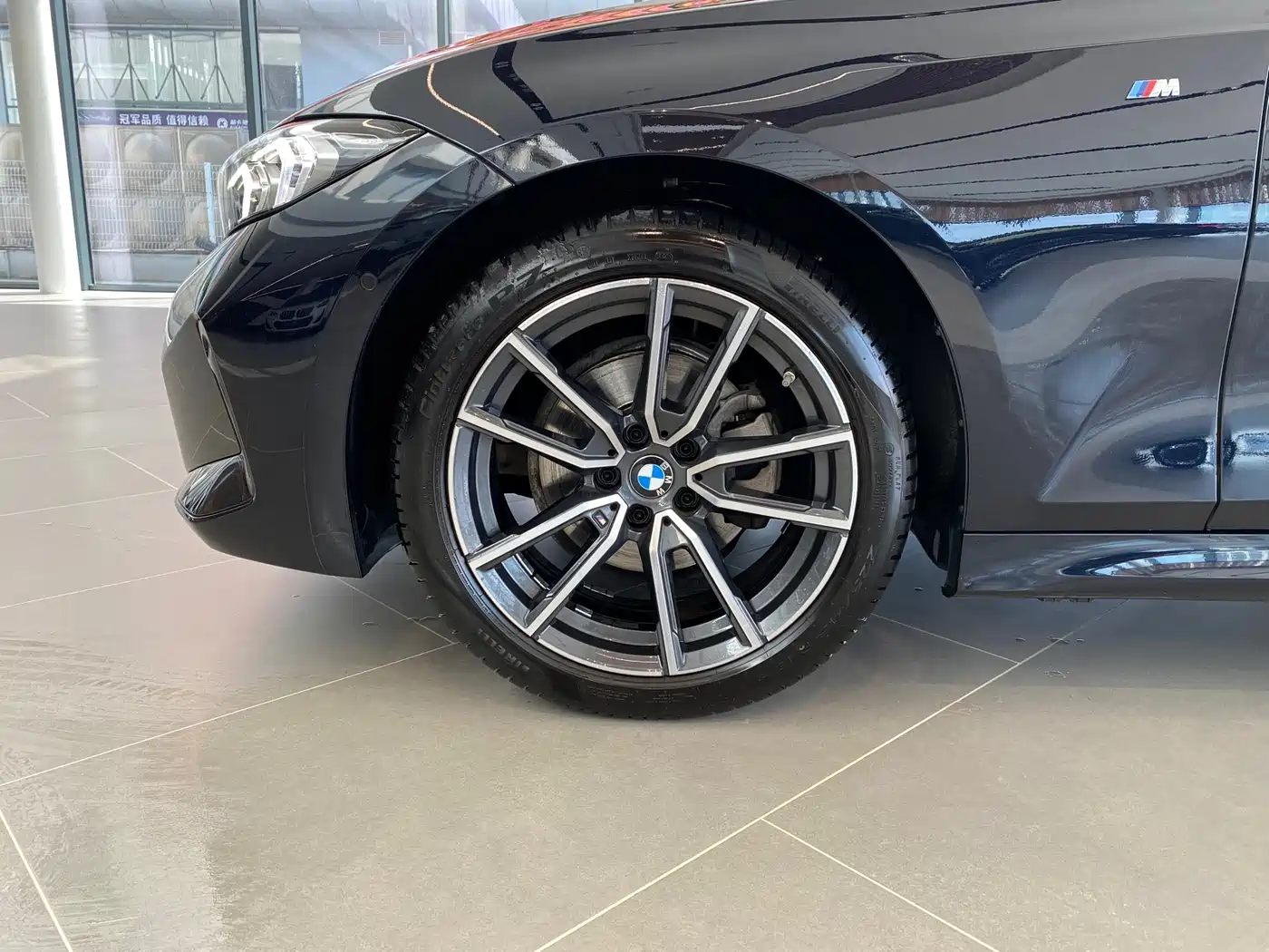 BMW 3 Series 2023 325Li M Sport Package фото 5