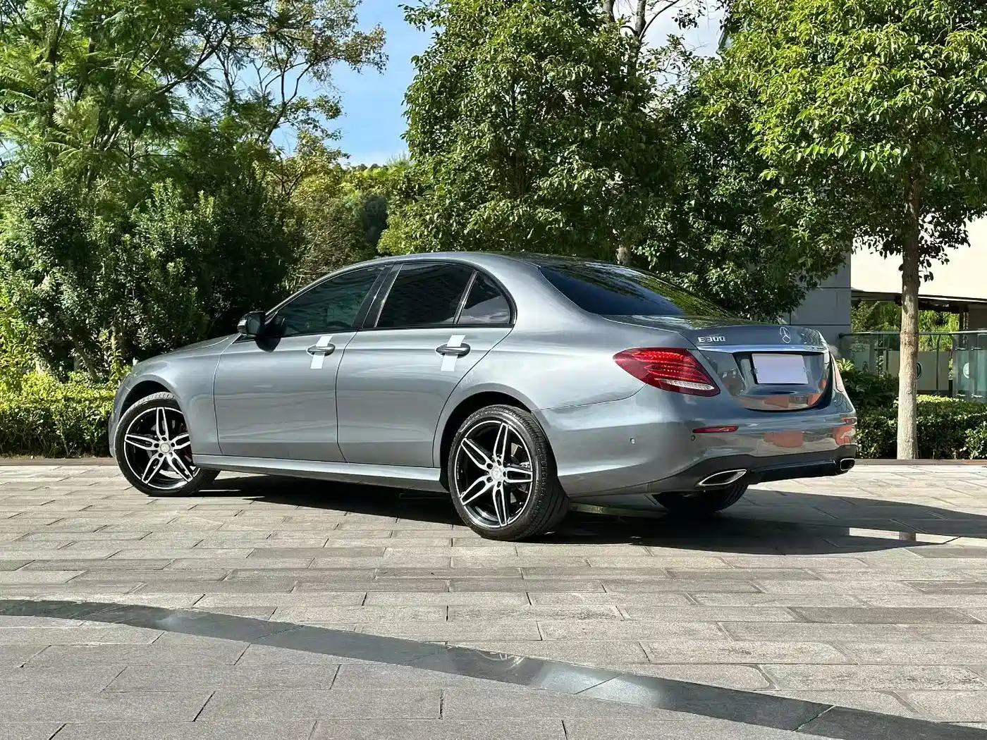 Mercedes-Benz E-Class 2017 E 200 Sport 4MATIC фото 9