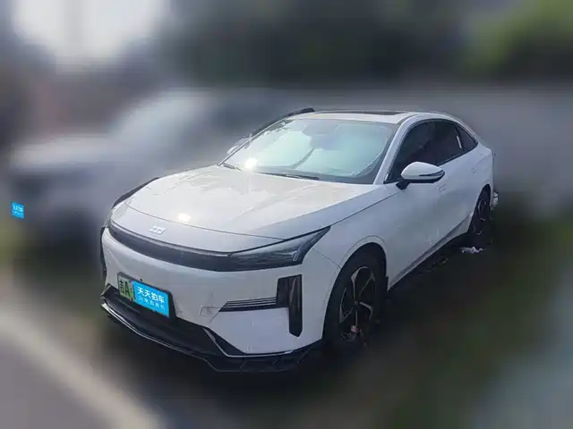 Geely Galaxy Galaxy L6 2023 Model 125km PLUS — фото 1