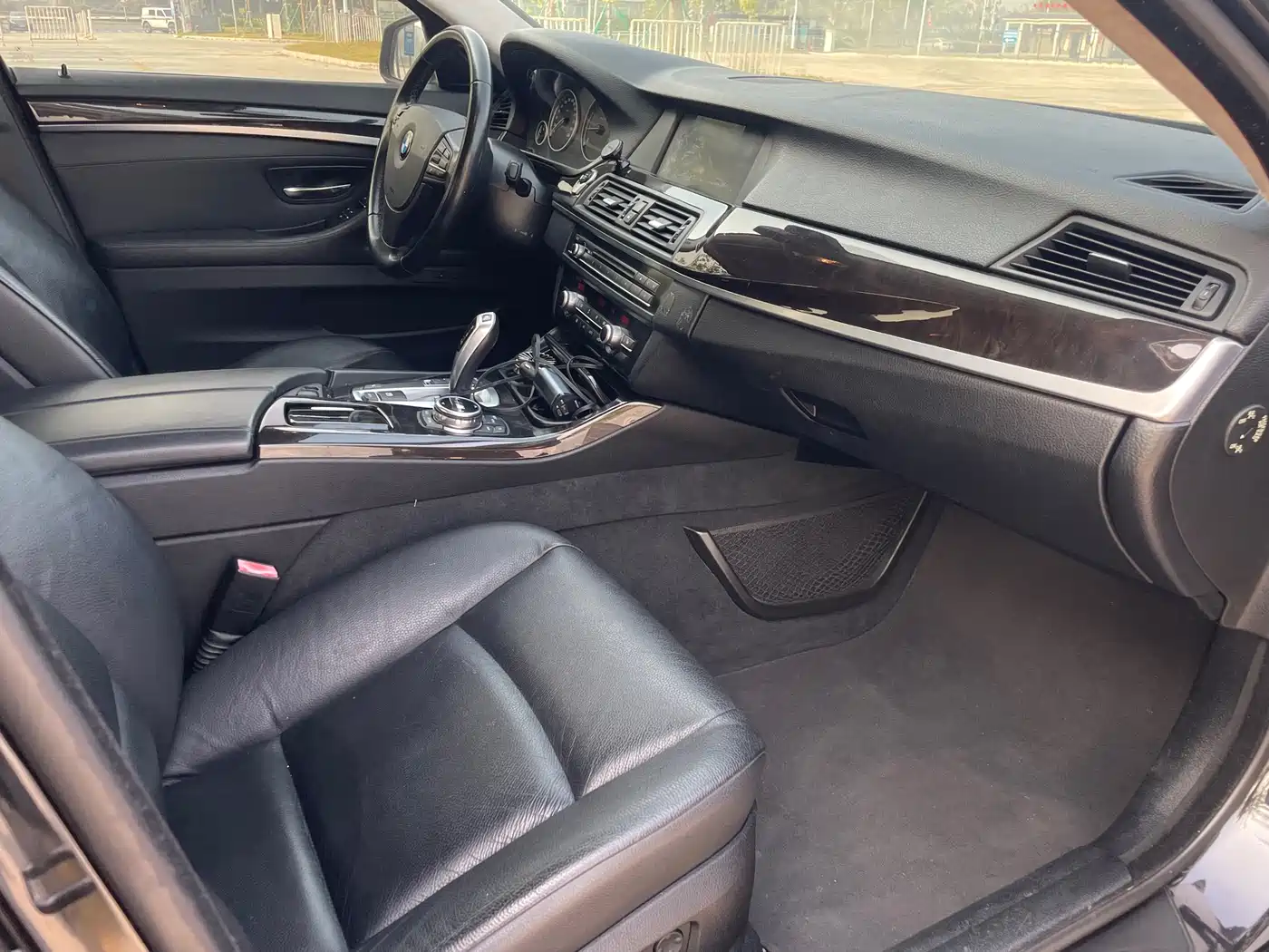 BMW 5 Series 2013 525Li Luxury фото 13