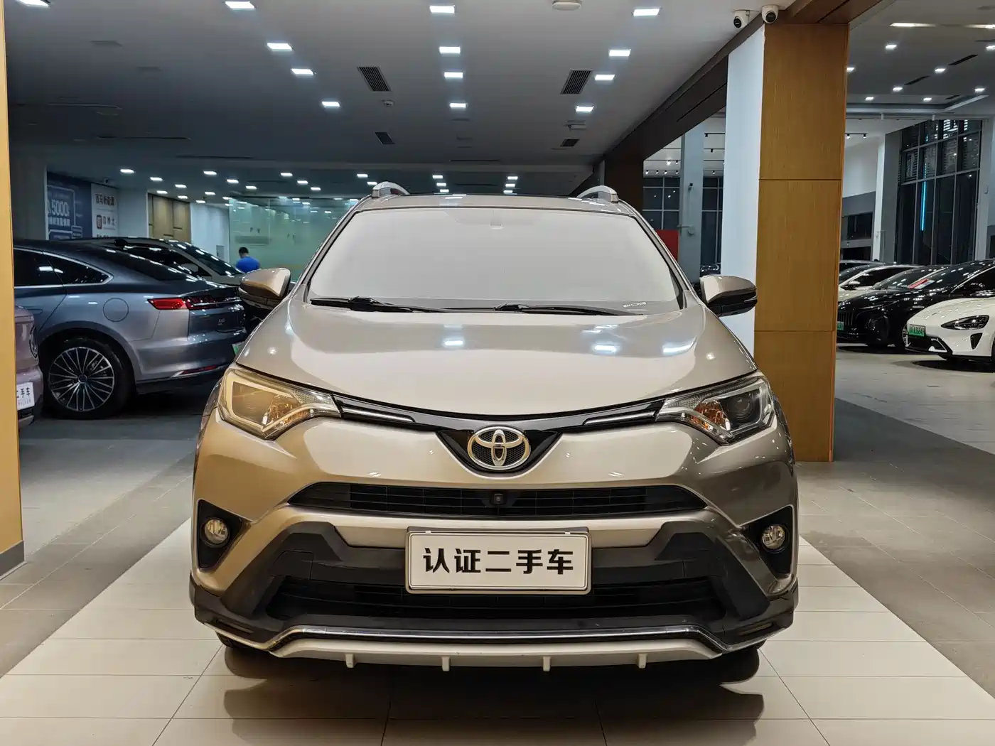 Toyota RAV4 Rongfang 2019 2.0L CVT 2WD Trend Edition China VI фото 3