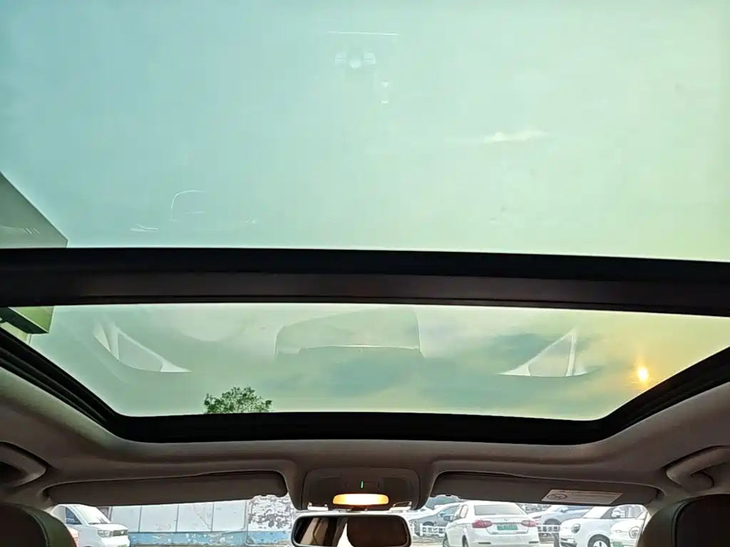 Фото 18 - Audi A6L