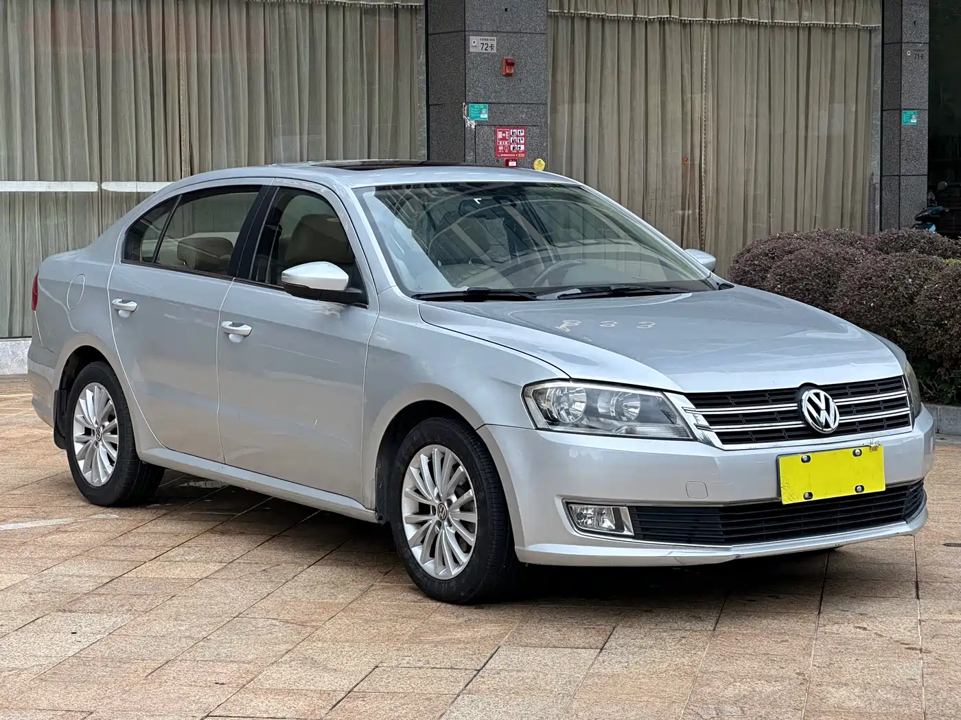 Volkswagen Lavida 2013 Model 1.4TSI DSG Luxury фото 3