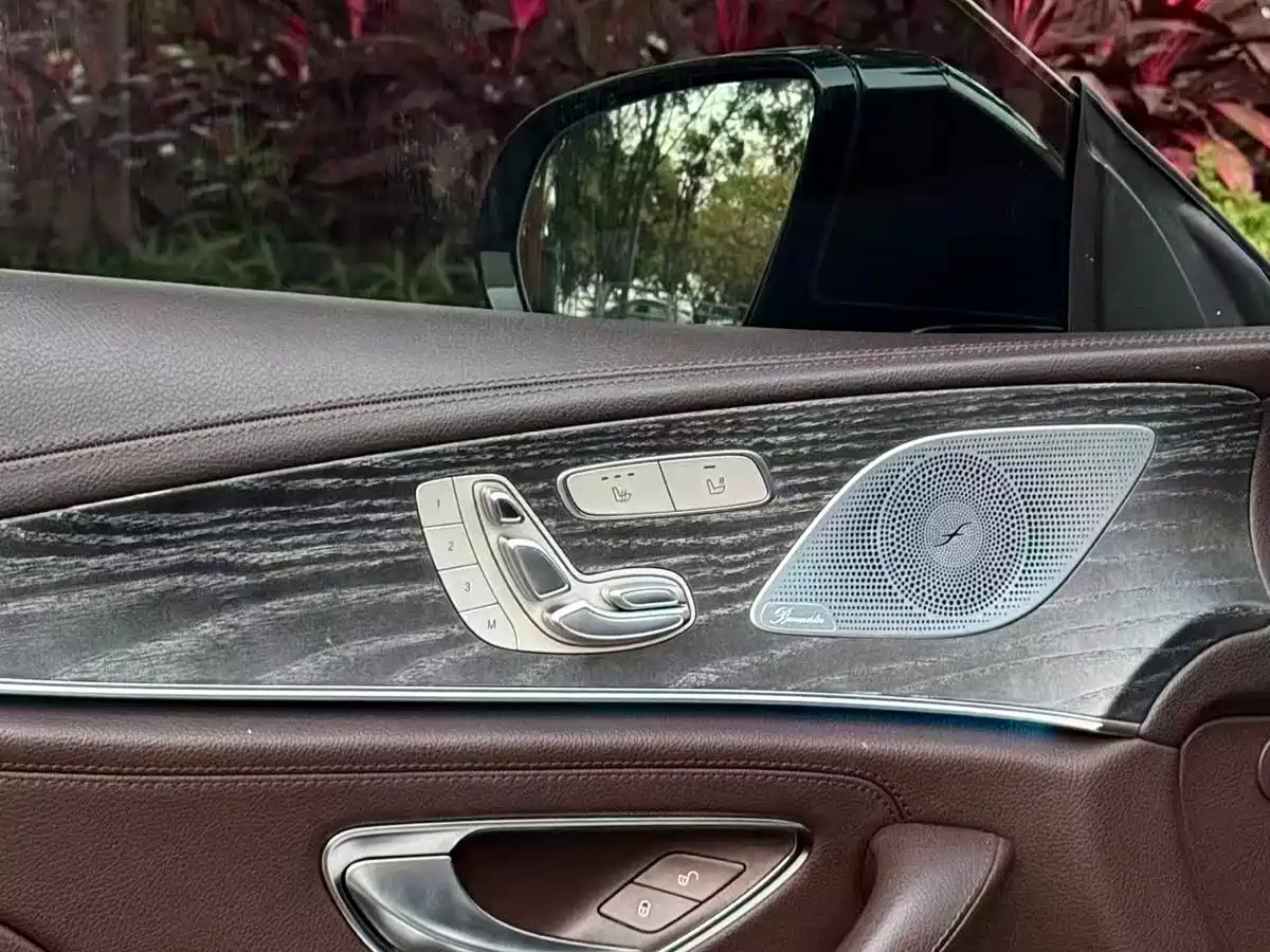 Mercedes-Benz CLS 2018 CLS 300 Dynamic фото 14