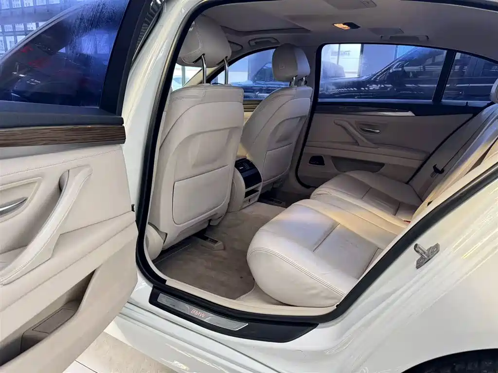 BMW 5 Series 2014 525Li Fashion Design Package фото 7