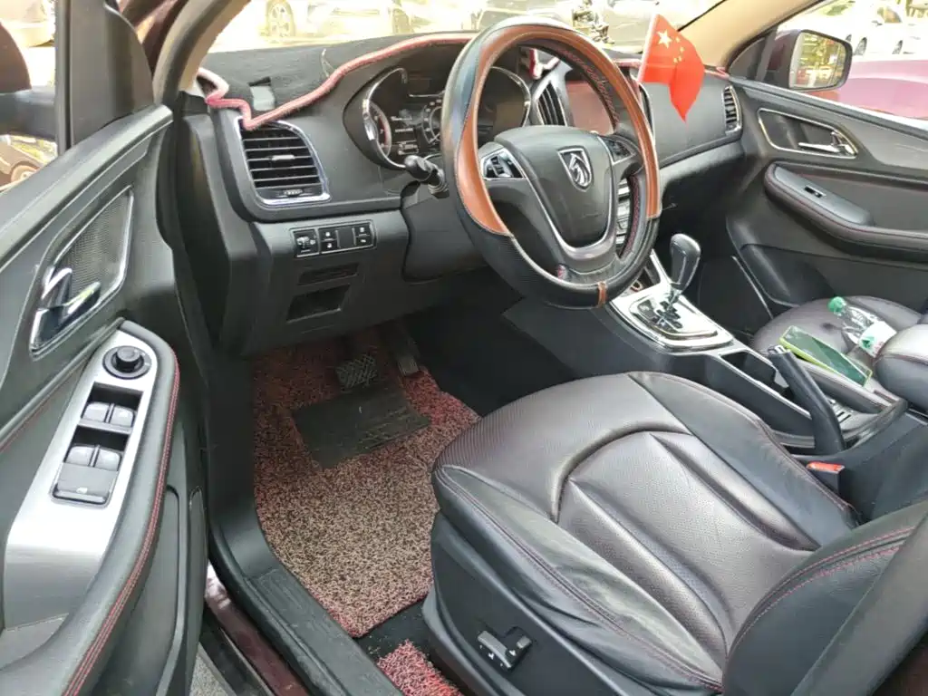 Фото 21 - Baojun 560