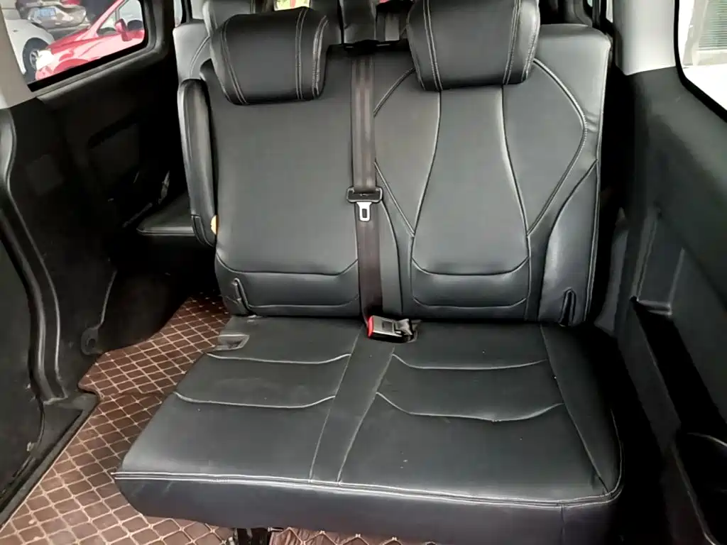 JAC Refine M3 2022 2022 PLUS 1.8L 7-Seater Standard
