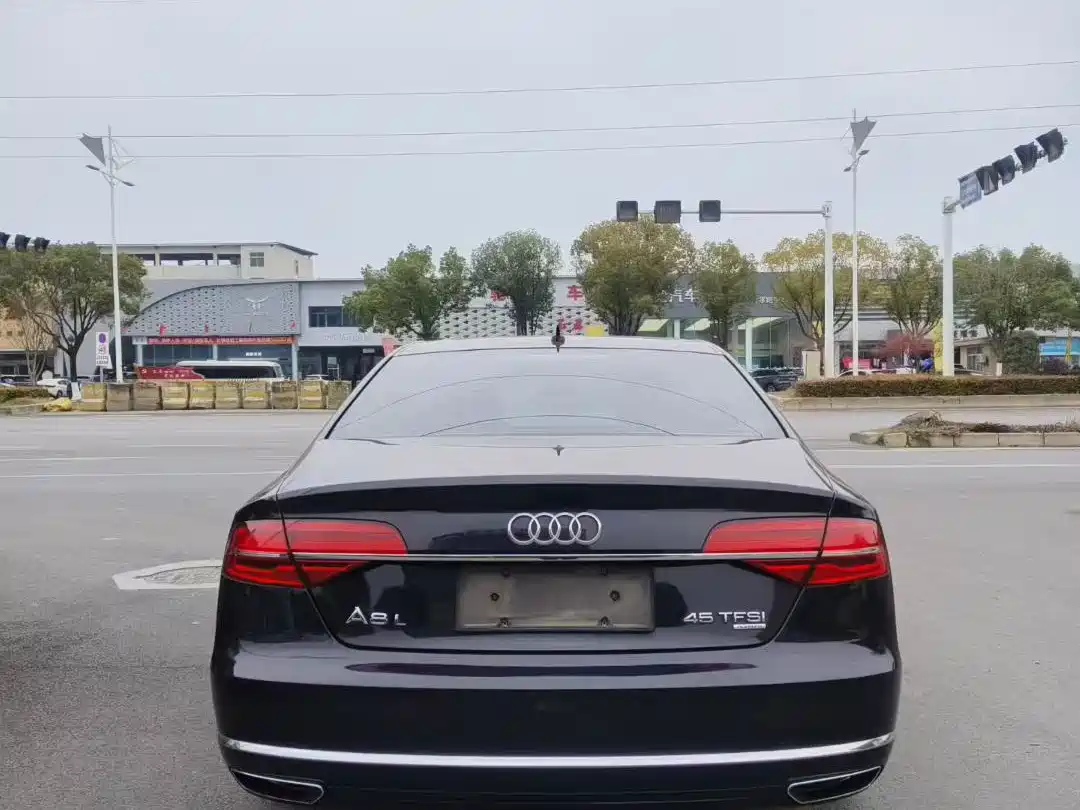 Audi A8 2014 A8L 45 TFSI quattro Comfort фото 4