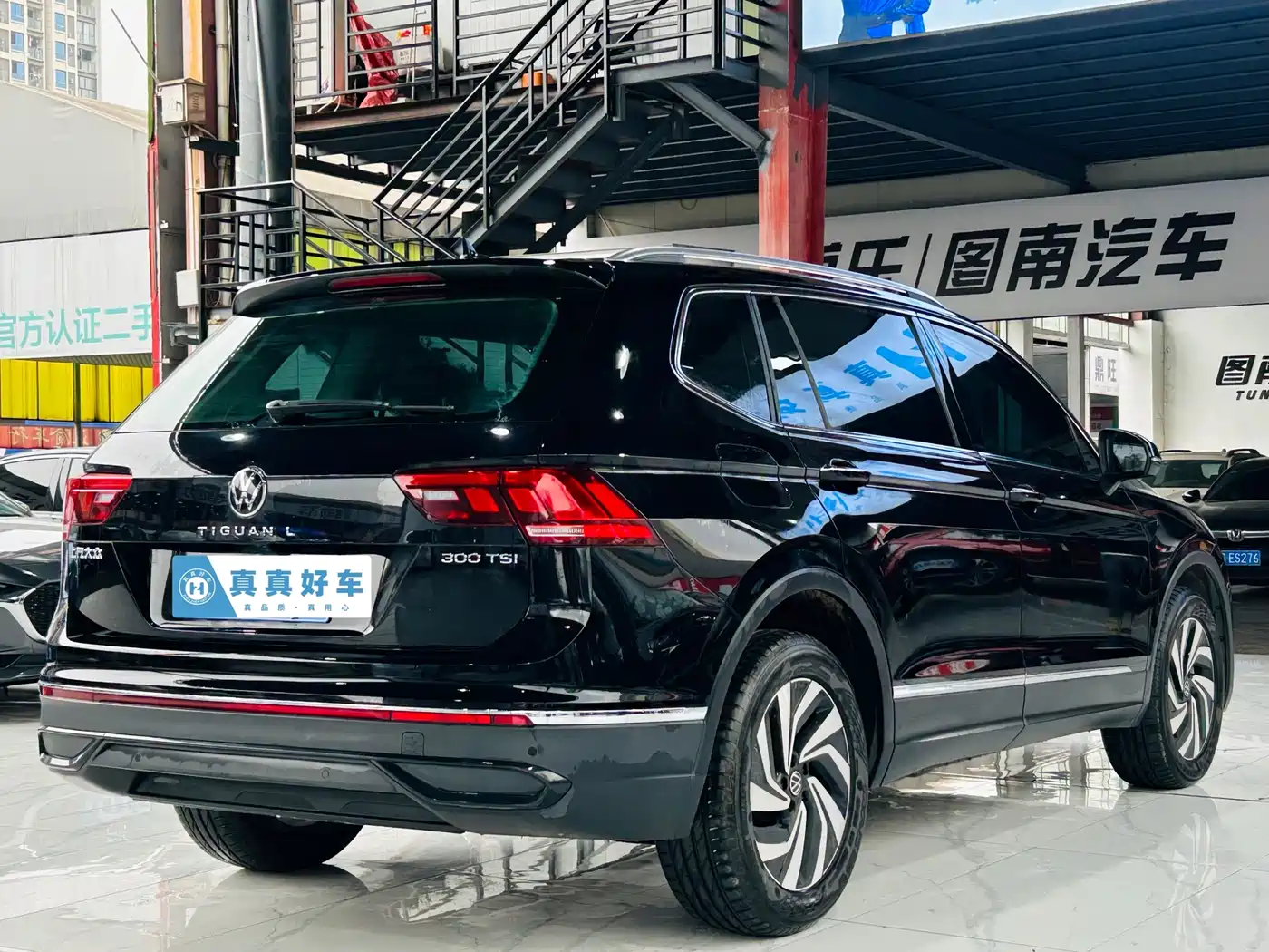 Volkswagen Tiguan L 2024 Outstanding 300TSI Auto 2WD Dragon Soaring Edition фото 5