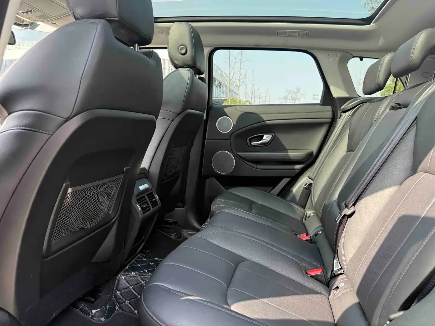 Land Rover Range Rover Evoque 2018 240PS SE Smart Edition фото 7