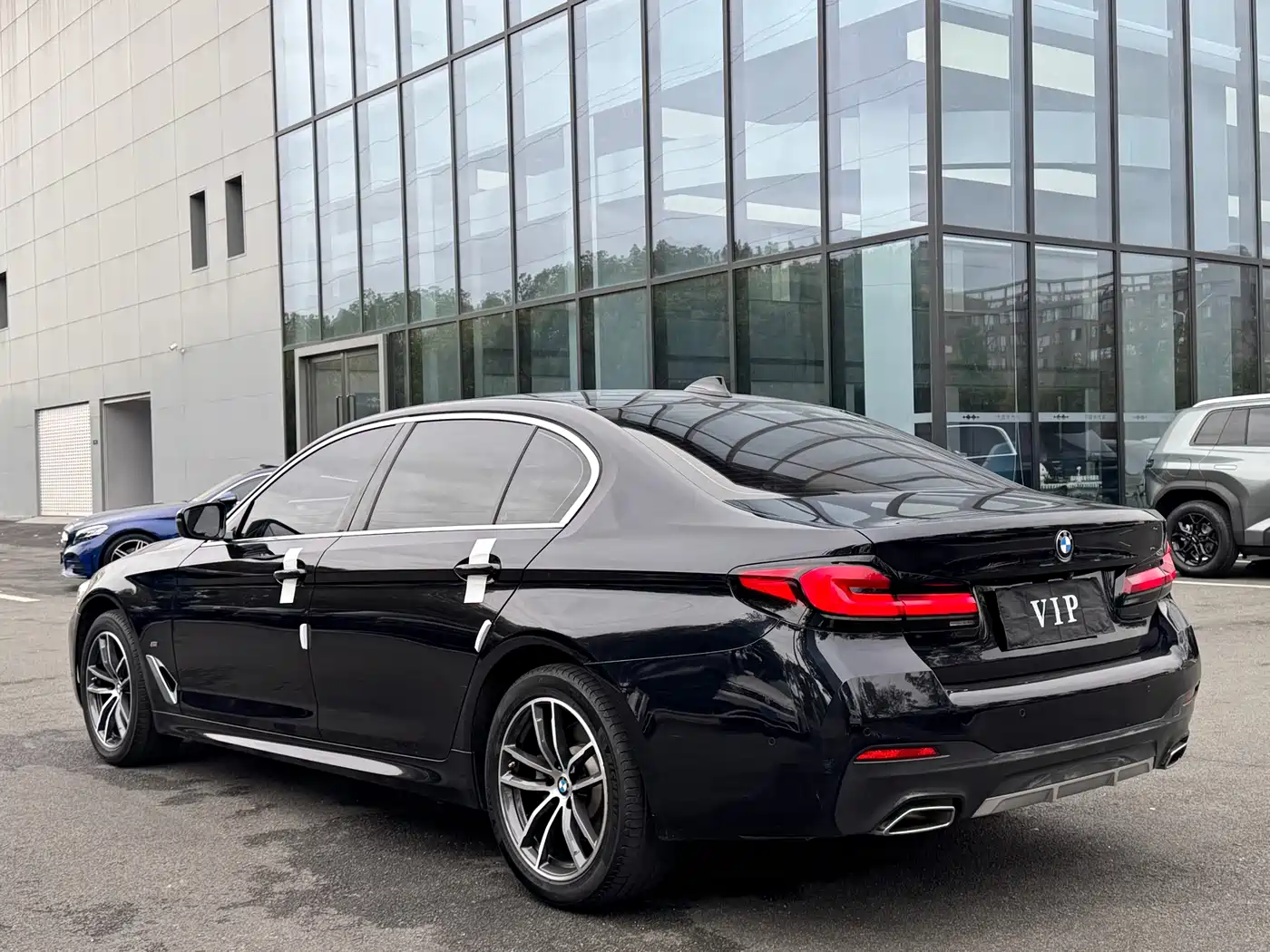 BMW 5 Series 2022 525Li M Sport Package фото 20