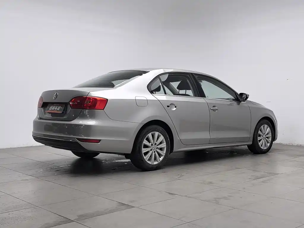 Фото 2 - Volkswagen Sagitar