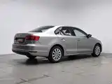 Фото 2 - Volkswagen Sagitar