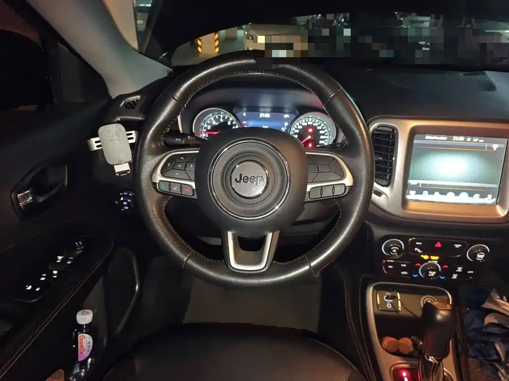 Фото 6 - Jeep Compass