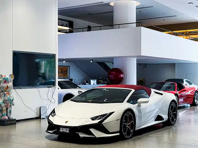 LAMBORGHINI HURACÁN