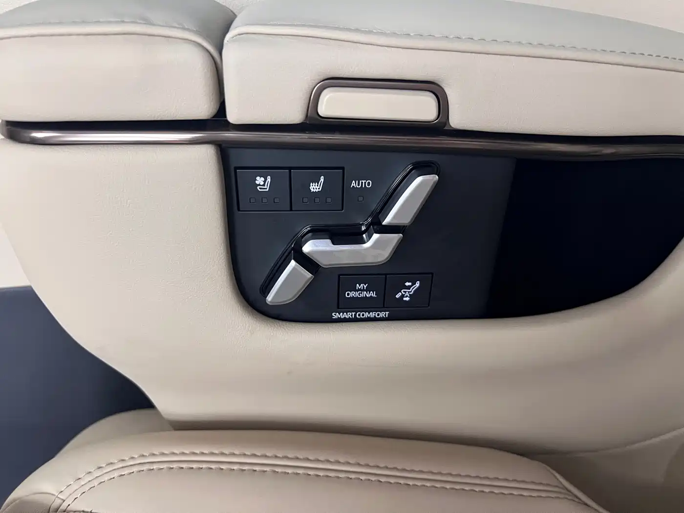 Toyota Alphard 2026 2024 Hybrid 2.5L Ultimate Enjoyment Edition