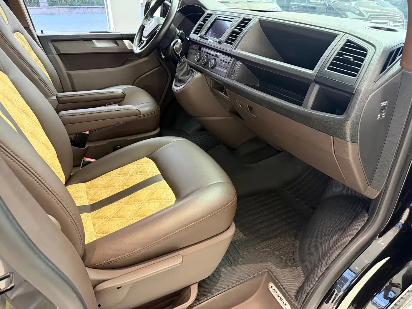 Volkswagen Caravelle 2018 2018 2.0TSI 4WD Luxury Edition 7-Seater