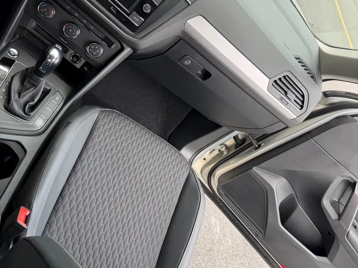 Volkswagen Tiguan L 2019 330TSI Automatic 2WD Trend Edition China VI фото 31
