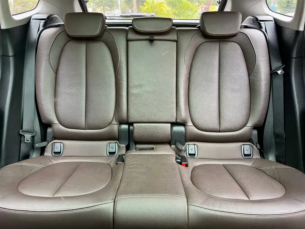 BMW X1 2019 sDrive18Li Premium Model фото 15