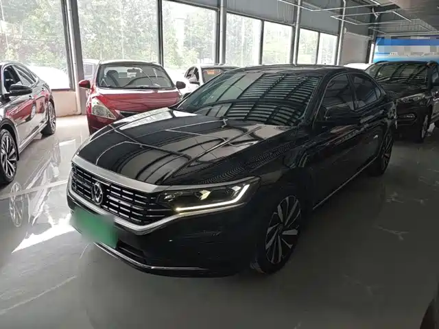 Volkswagen Passat 2023