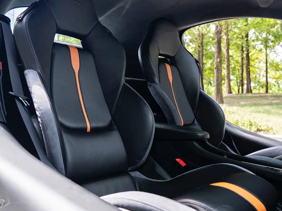Photo 16 - McLaren 570