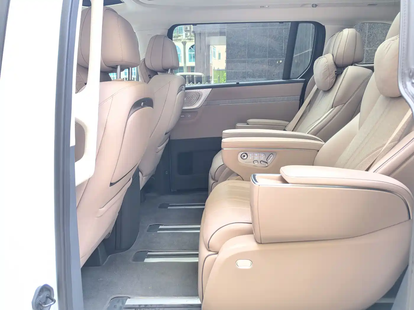 XPeng X9 2025 2025 Extended Range Edition