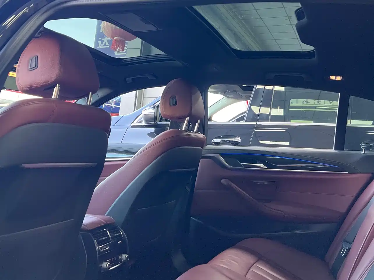 BMW 5 Series 2020 530Li Leading M Sport Package фото 10