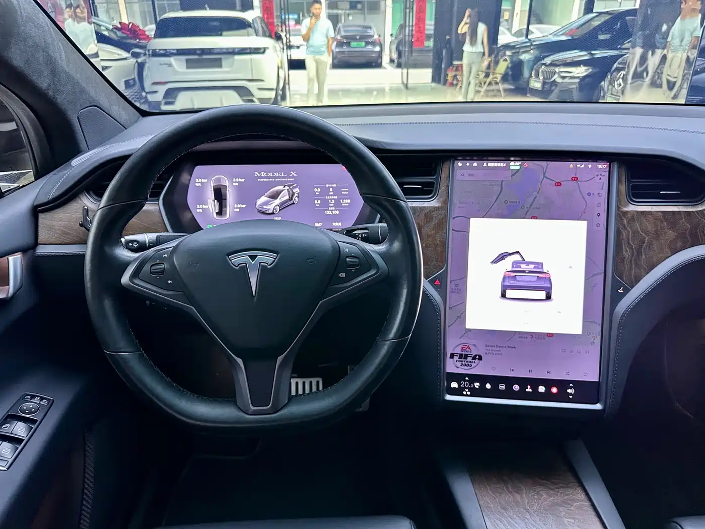 TESLA MODEL X