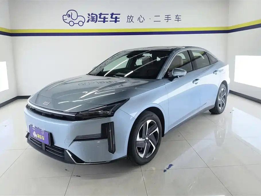 Geely Galaxy Galaxy L6 2025 EM-i 140km Starship Edition