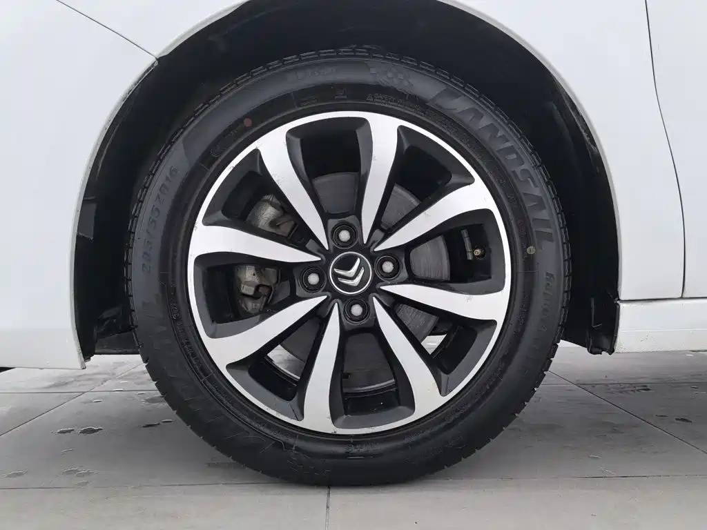 Citroën C4 C-Quatre 2016 2016 1.6L Automatic Luxury Model