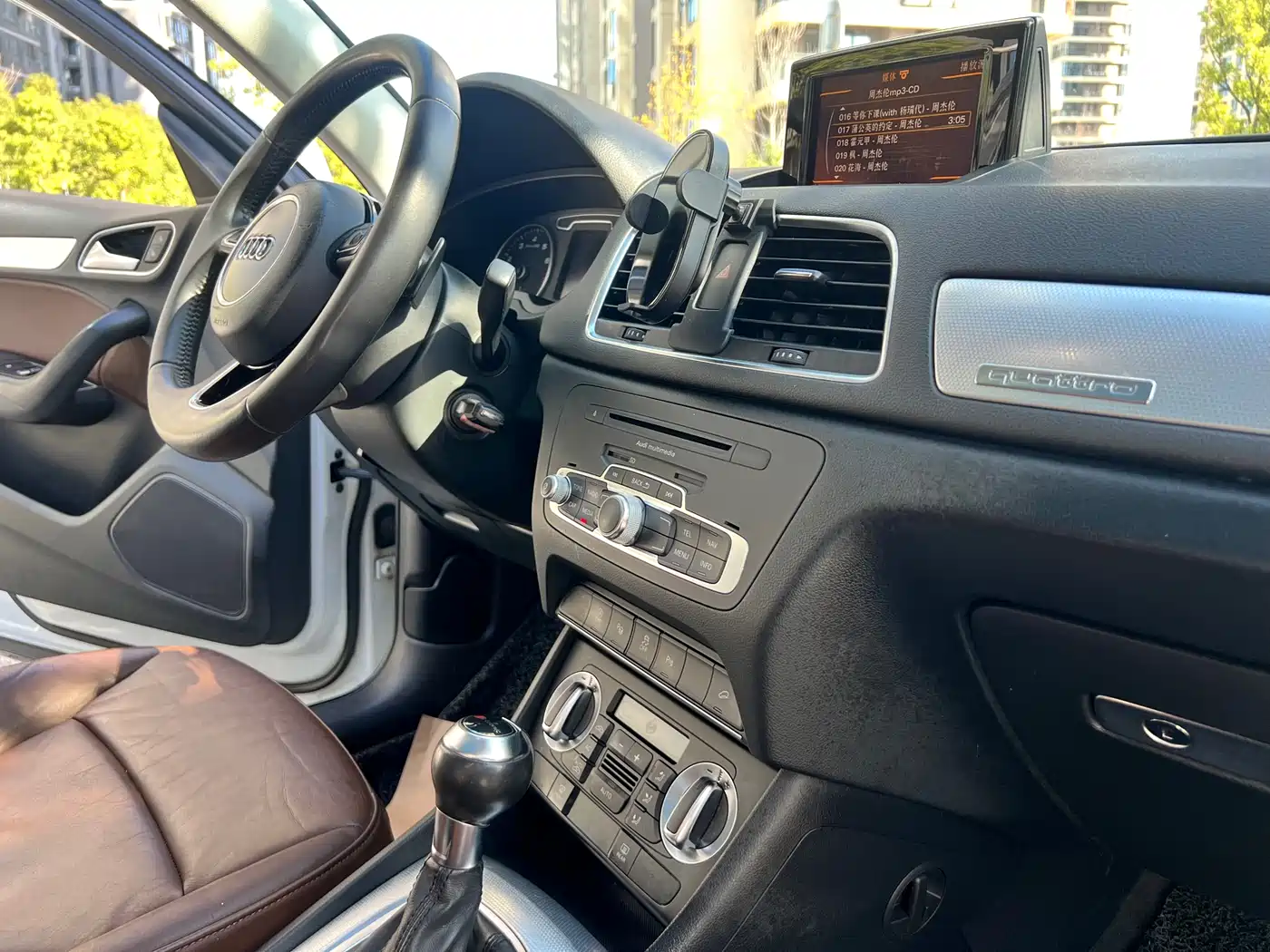 Audi Q3 2013 35 TFSI quattro Luxury фото 12