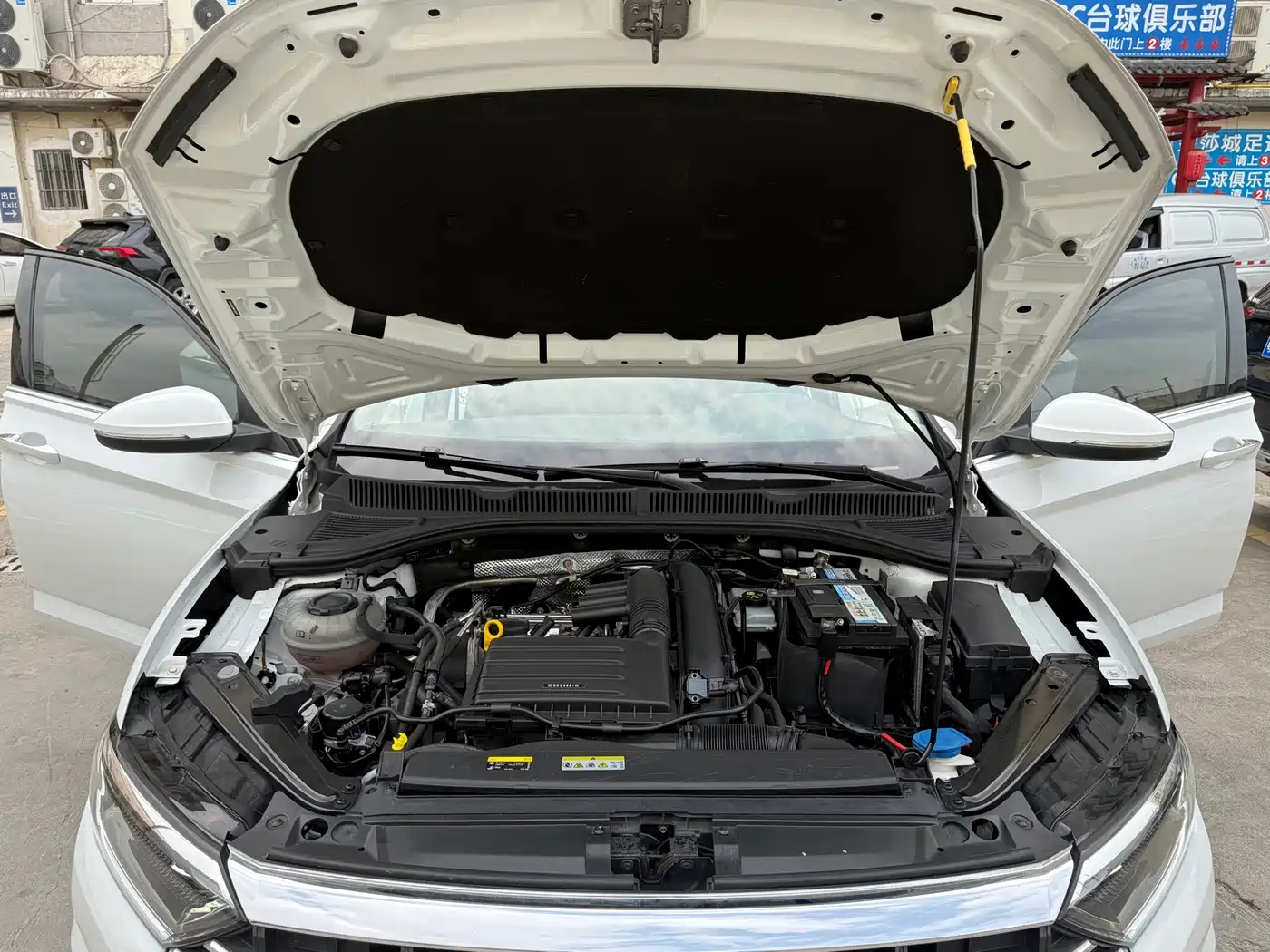 Volkswagen Sagitar 2021 280TSI DSG 30th Anniversary Edition фото 17