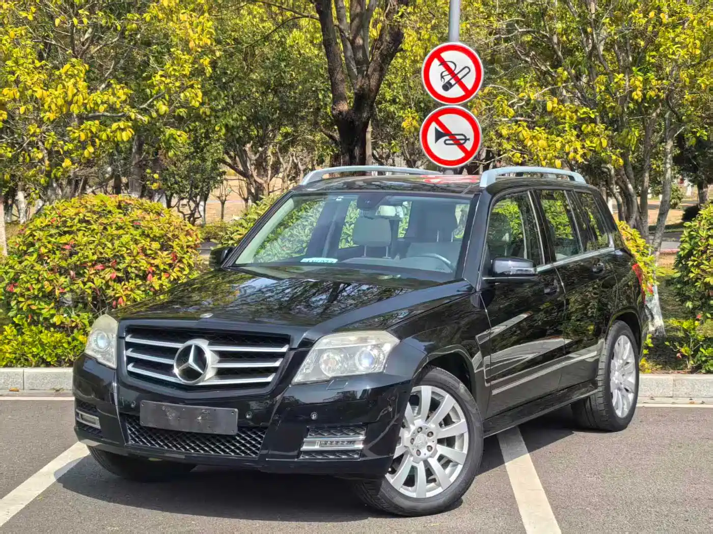 Mercedes-Benz GLK-Class (Import) 2010 GLK 300 4MATIC Fashion
