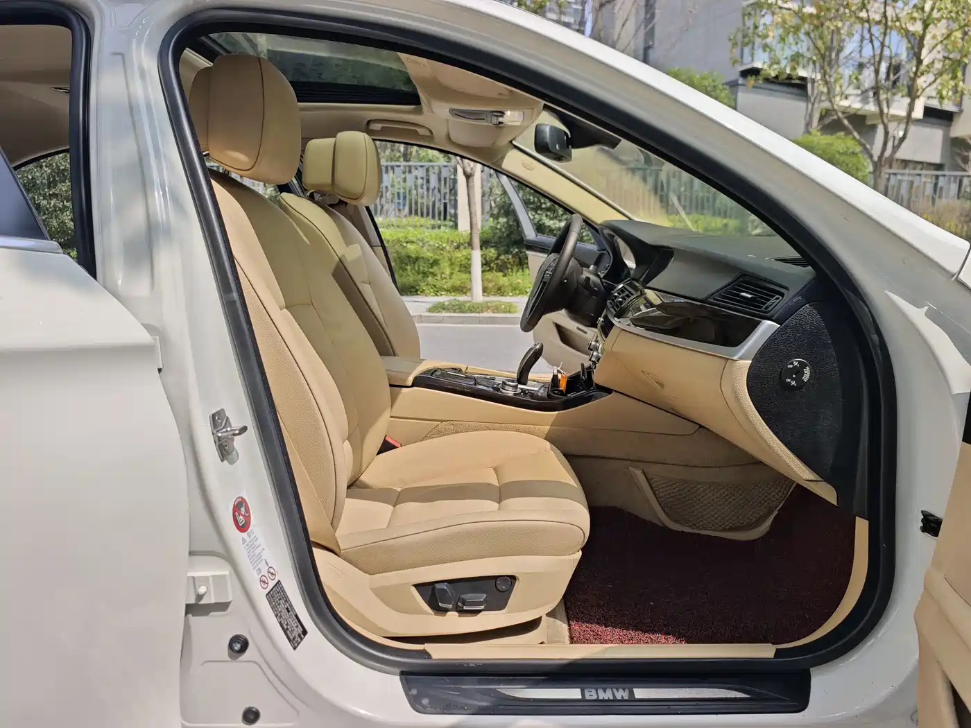 BMW 5 Series 2012 523Li Luxury фото 15