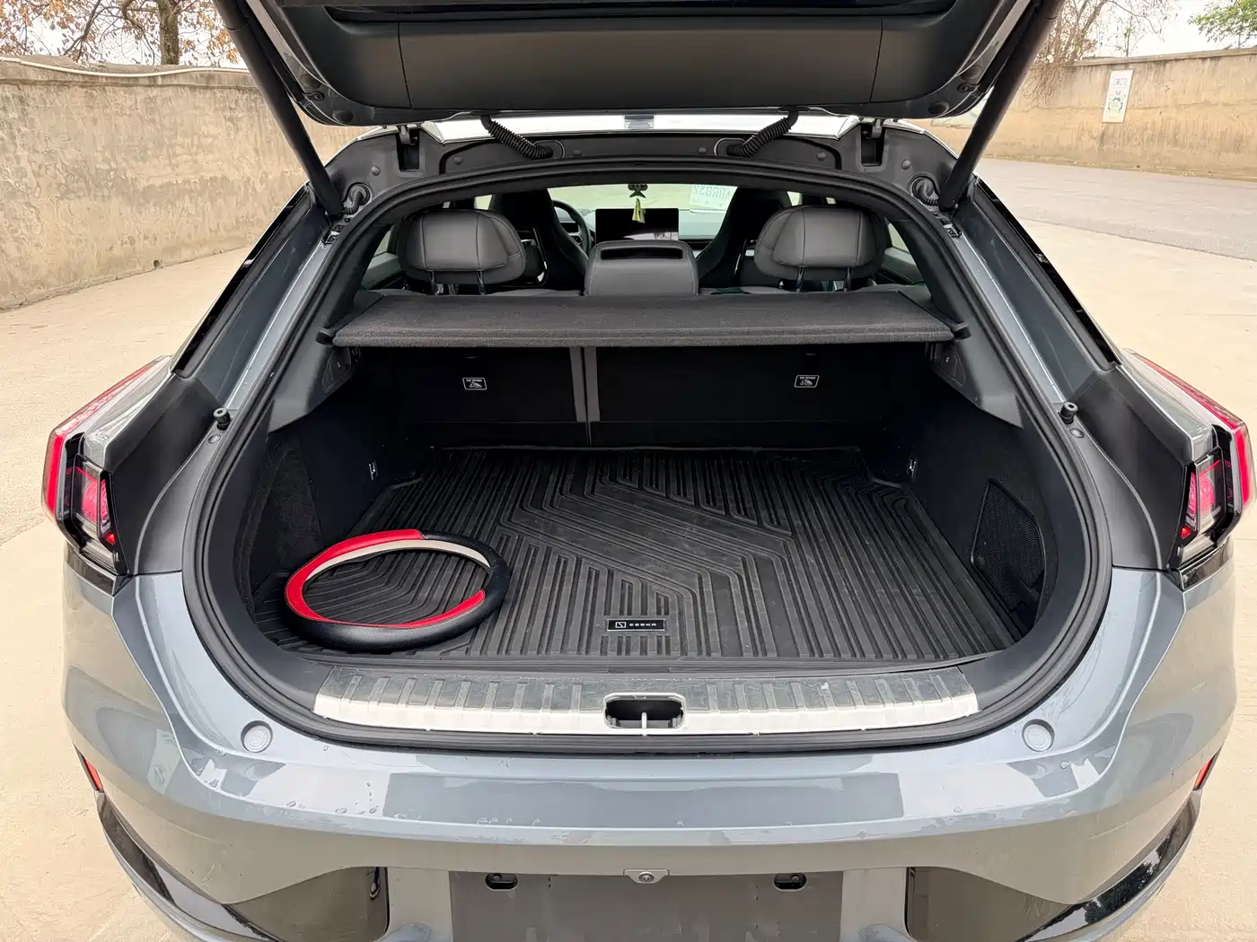 ZEEKR EXTREME KRYPTON 001