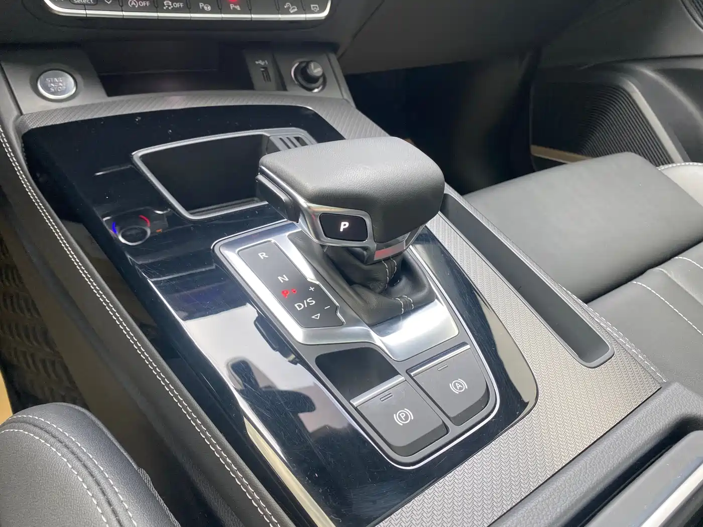 Audi Q5L 2022 45T Luxury Dynamic фото 9