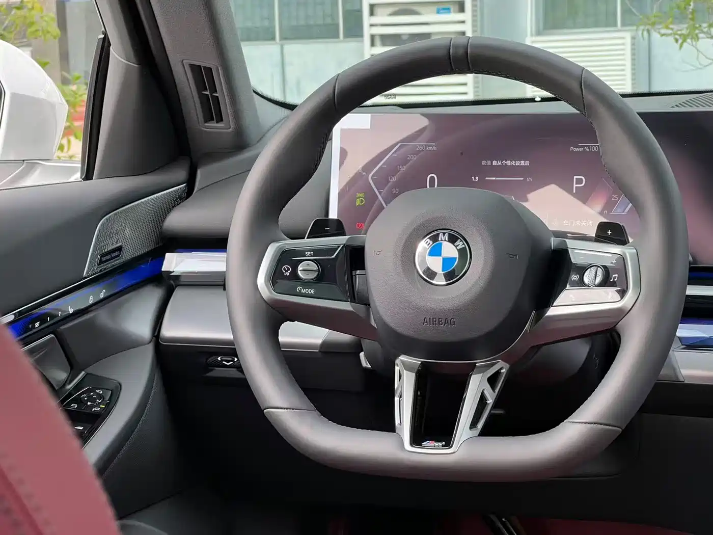 BMW 5 Series 2026 530Li Leading M Sport Package фото 21