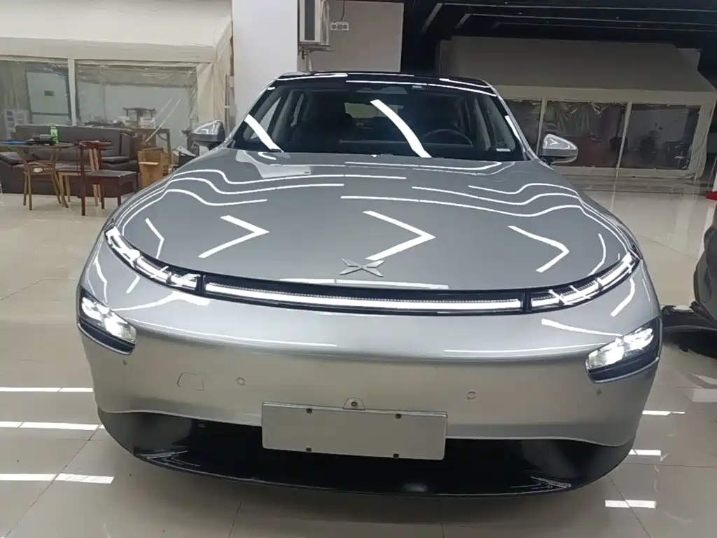 Фото 3 - XPeng P7