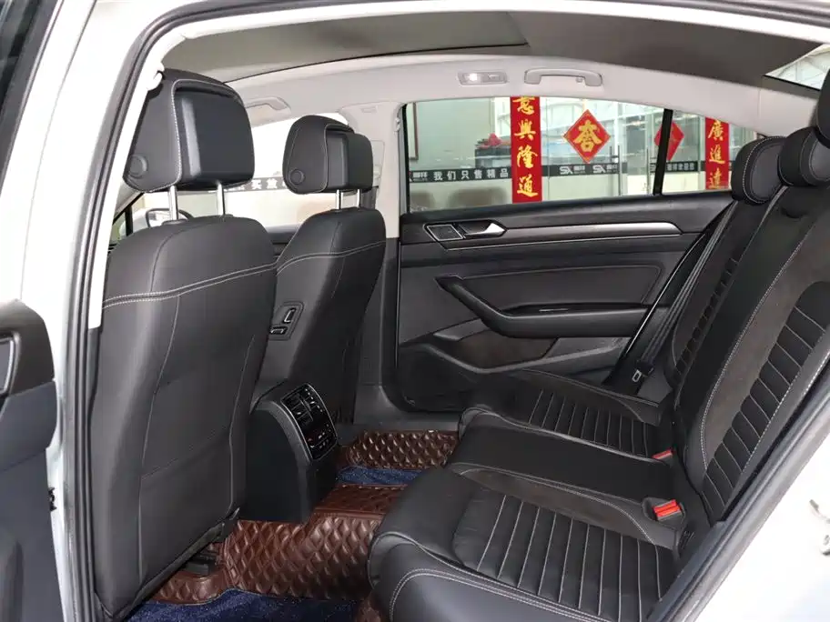 Volkswagen Magotan 2020 280TSI DSG Leading фото 10