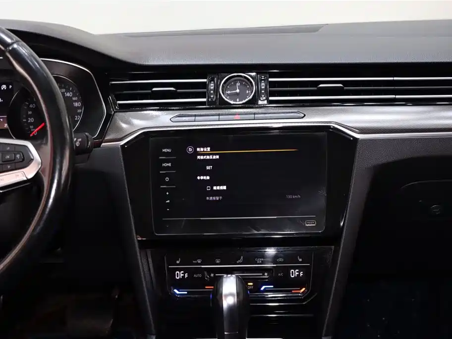 Volkswagen Magotan 2020 280TSI DSG Leading фото 13