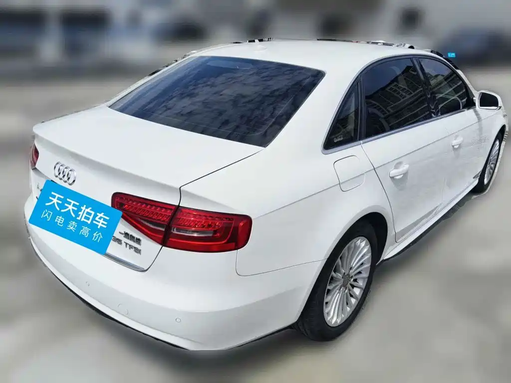 Фото 2 - Audi A4L
