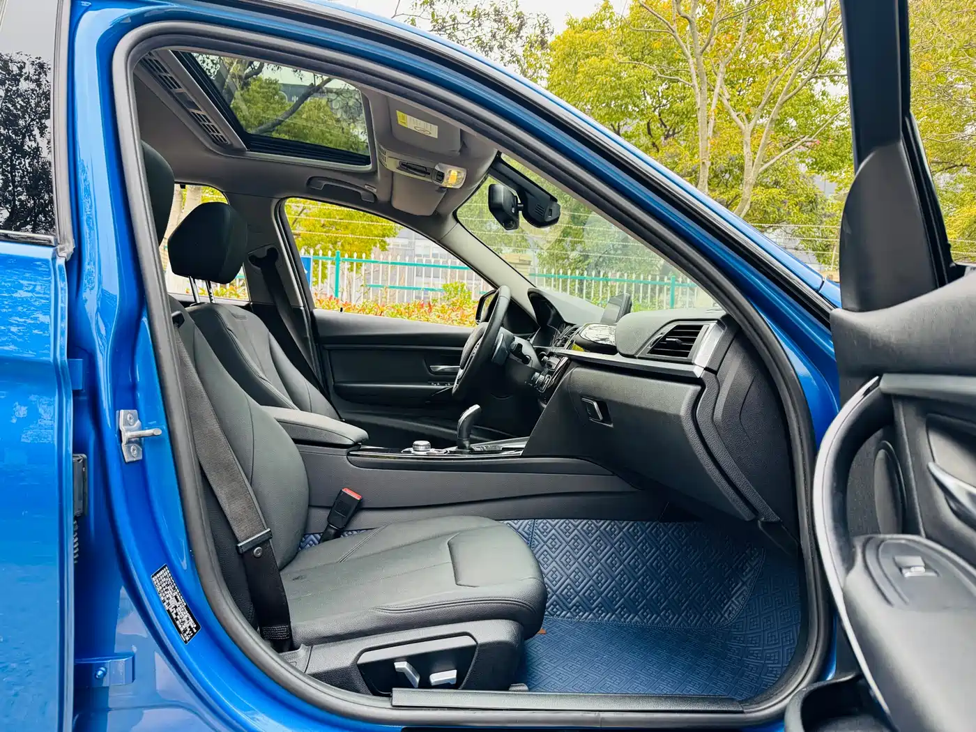 BMW 3 Series 2017 320Li M Sport фото 6