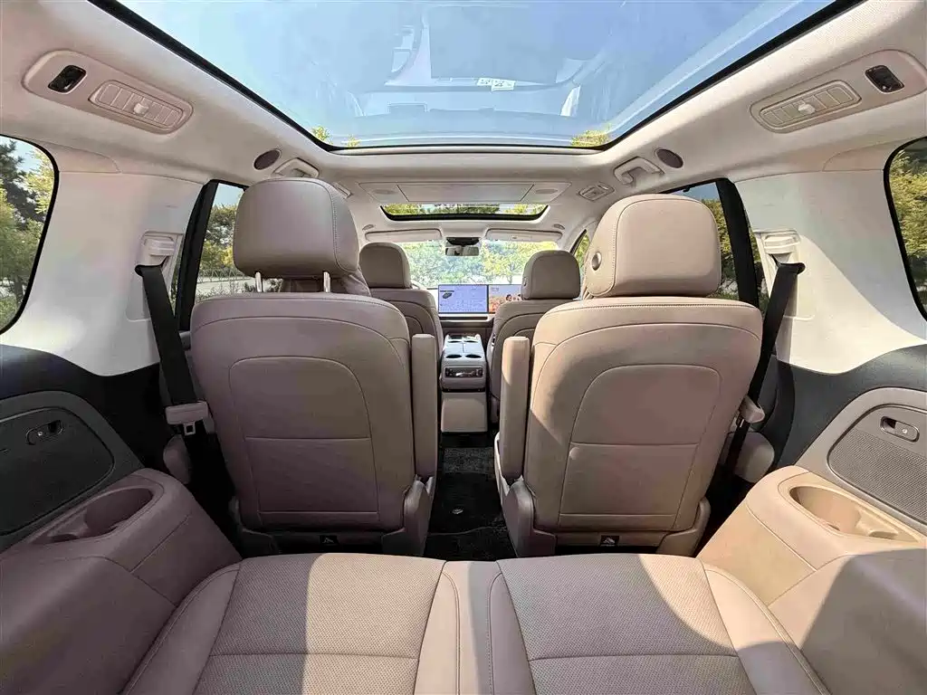 Li Auto Li i8 2026 2025 Standard Edition