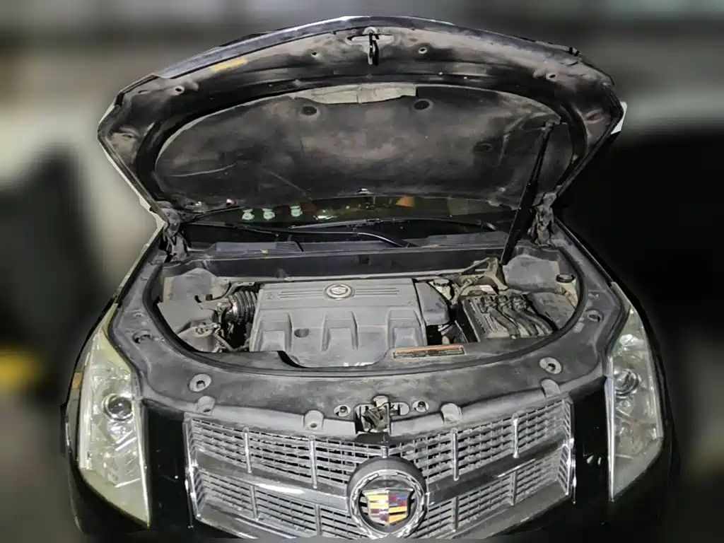 Photo 3 - Cadillac SRX