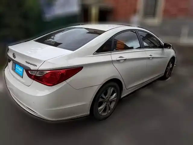 Hyundai Sonata 2013 Model 2.0L Automatic Leading Edition — фото 2