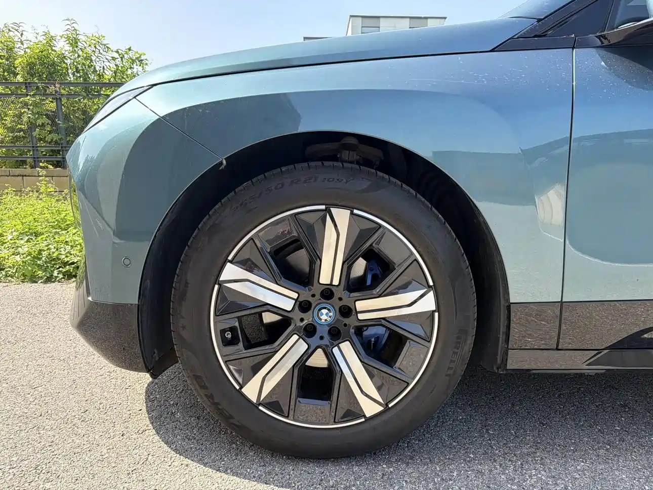 BMW iX 2024 2023 xDrive40