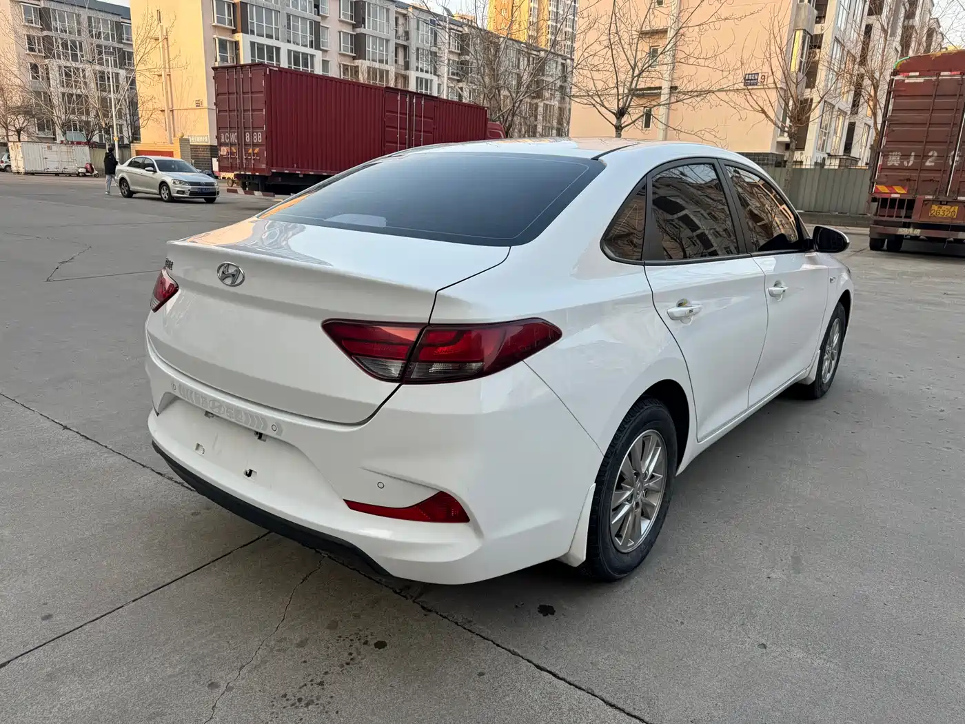 Hyundai Elantra 2020 1.6L Auto GL Pleasing Edition фото 15